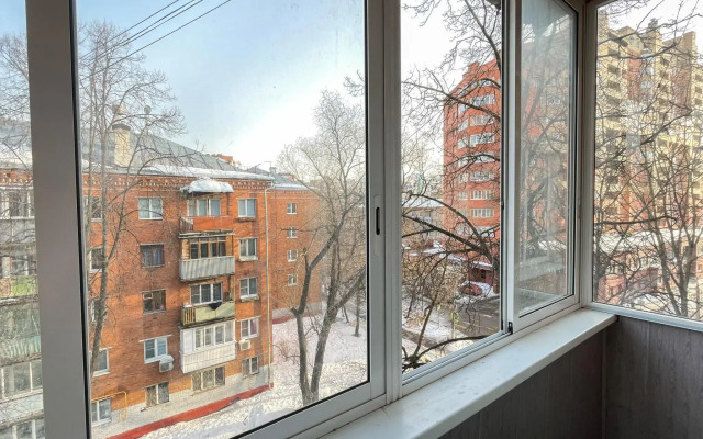 Relax Apart on Engels Street
