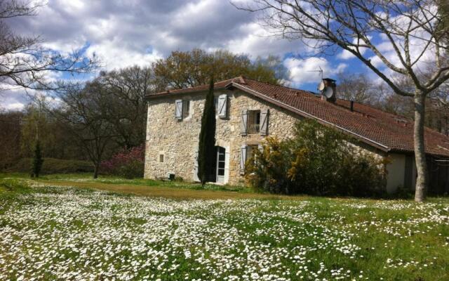 La Caverie De Peyroux A Orthevielle (40300)