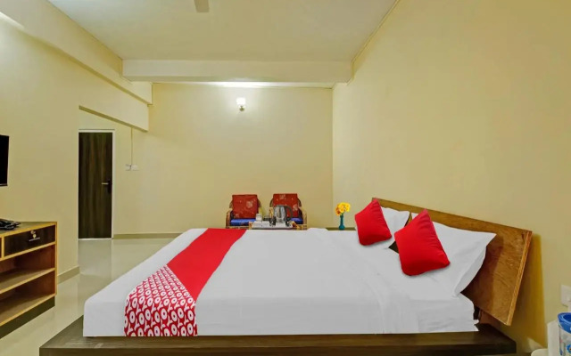 Oyo Flagship 806580 Hotel Inrisa