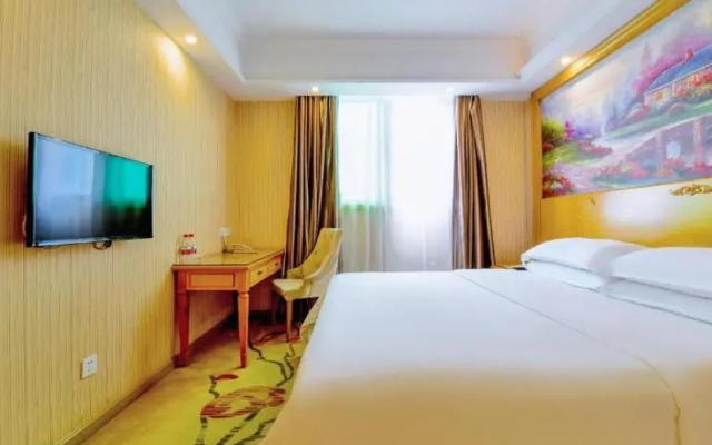 Vienna Hotel （Shenzhen Bantian Guangyayuan Station）