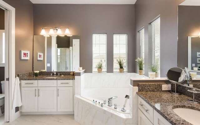 W216 - 5 Bedroom Luxury Villa Near Disney