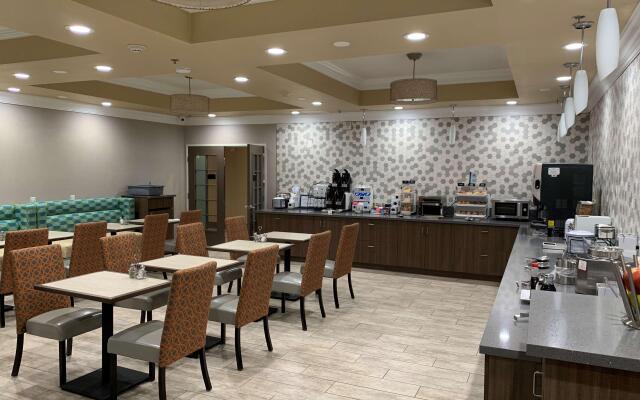 Best Western Plus Wasco Inn & Suites