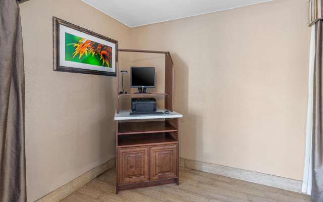 Best Western Pine Springs Inn