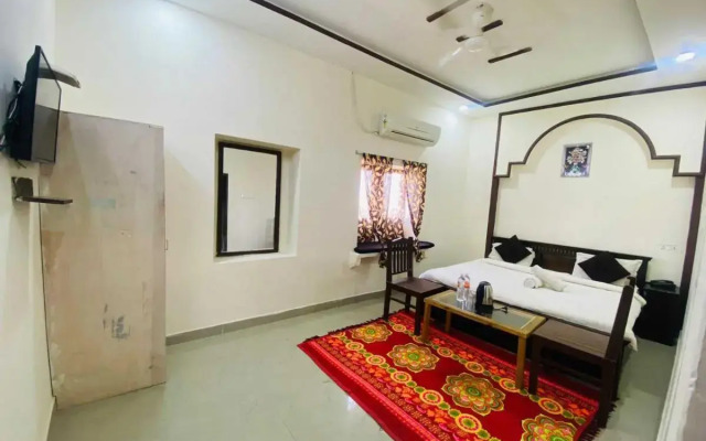 Oyo 702858 Hotel Holiday Trip Haveli