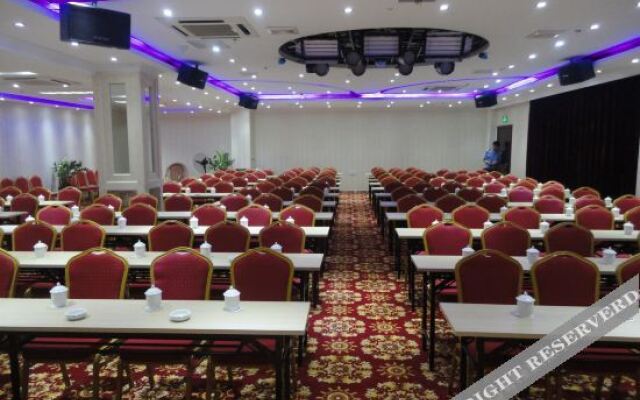 A home qingshe hotel