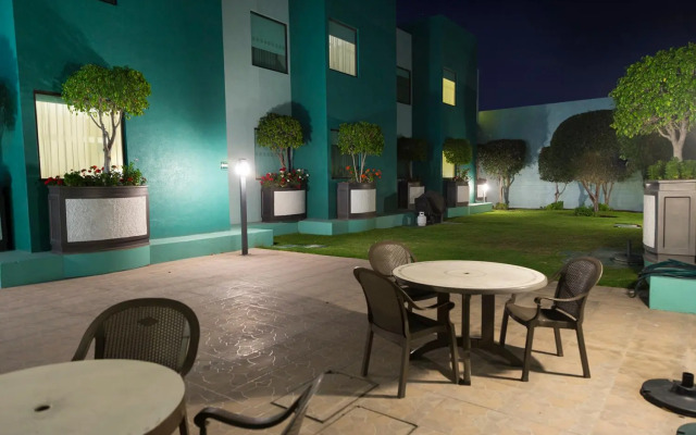 Excellence Express & Suites