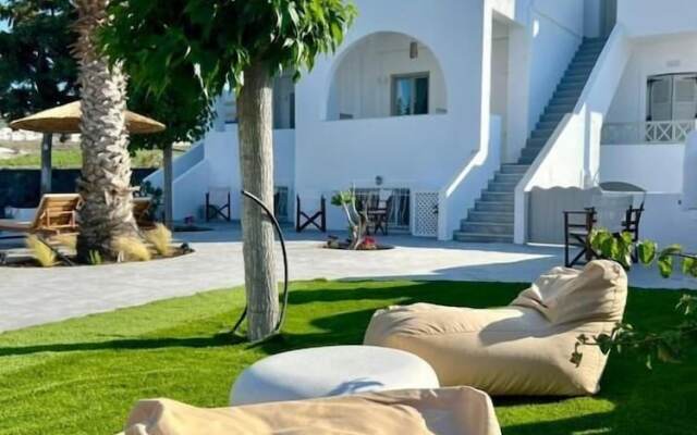 Santorini Villatzio Suites
