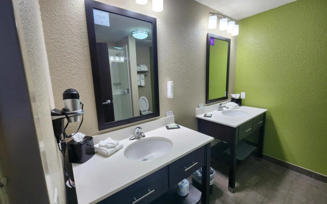 Sleep Inn & Suites
