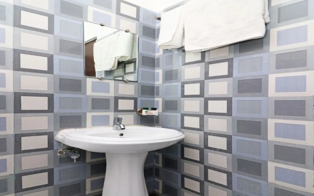 Home Stay Siddhi Palace By OYO Rooms