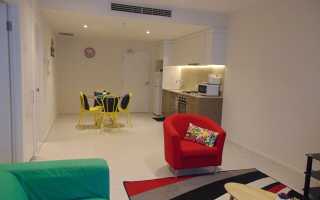 Ther-Rich Stunning CBD Apartments