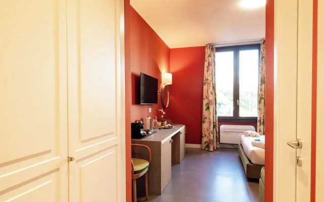 SGS Suite Lake Como