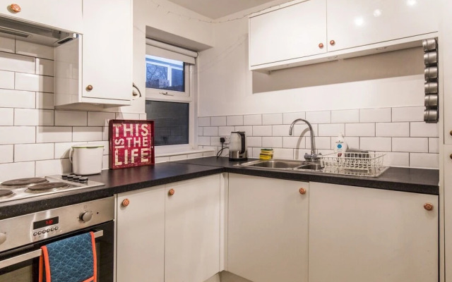 Cosy 1-bedroom Flat in South London