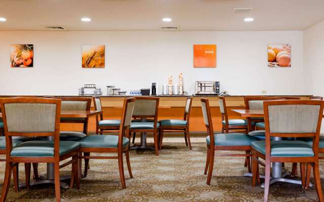 Comfort Suites Baton Rouge South I-10