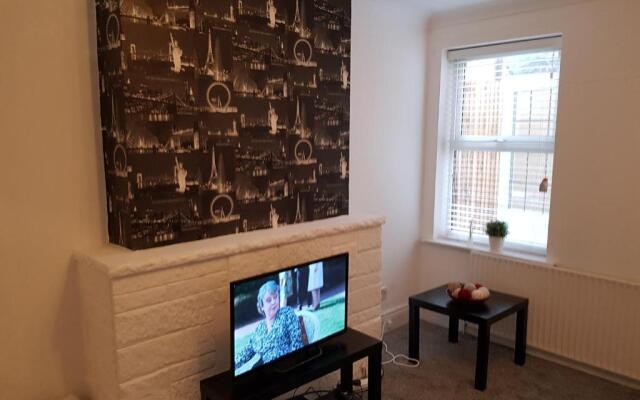 Chiltern Apartment