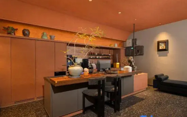 Qishe Hotel (Wanda Plaza Yunjin Road Subway Station)