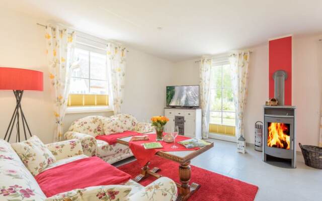 Adlerhorst Modern Retreat