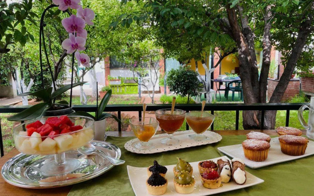 Alemar Bed  Breakfast