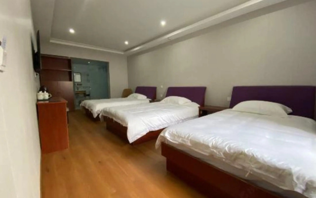 Laolvguan Hostel