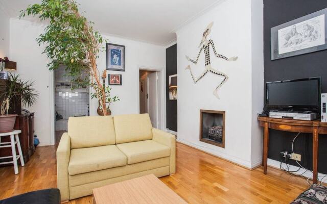 Unique, Quirky 1 Bed in Belsize Park