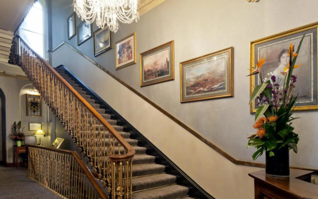 Gem Strathmore Hotel