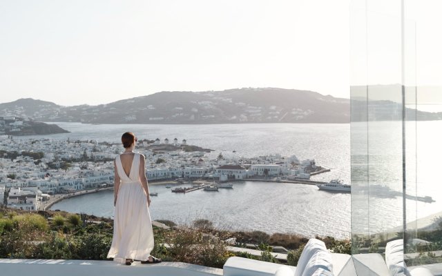 Deos Mykonos - A Myconian Collection Hotel