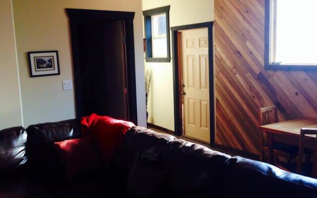 Eagle Tree Lodge Cottage Suite and Heron Suite