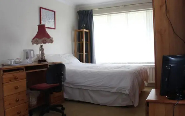 Tacolneston Retreat