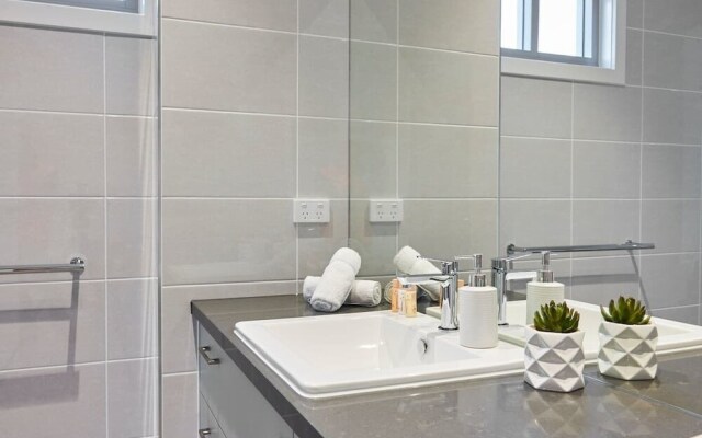 Cozy and Airy 1 Bedroom Flat