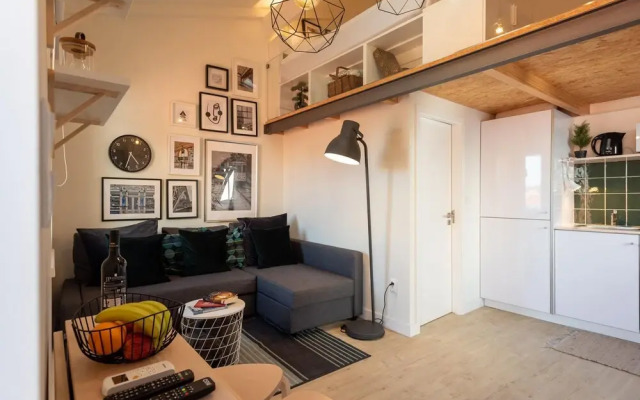Mezzanine Stylish Apartment U