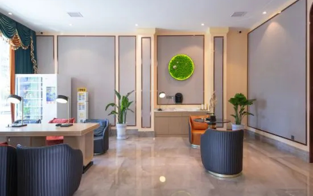 Vienna 3 Best Hotel (Yangxin High-Speed Railway Station Guanggu Square) – Hotel Rooms – Huangshi