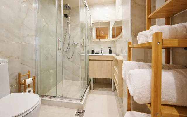 Rastoni Athens Suites nearAcropolis at Tsatsou Street