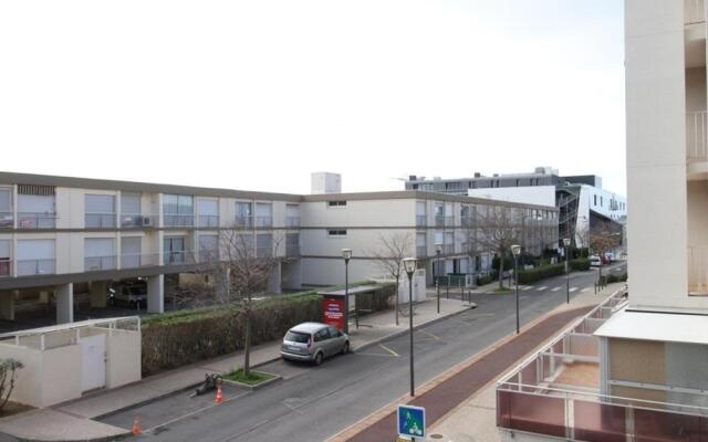 Appartement Balaruc-les-Bains, 1 pièce, 4 personnes - FR-1-553-125