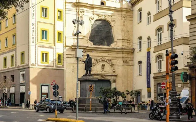 Metro Università Apartment by Wonderful Italy