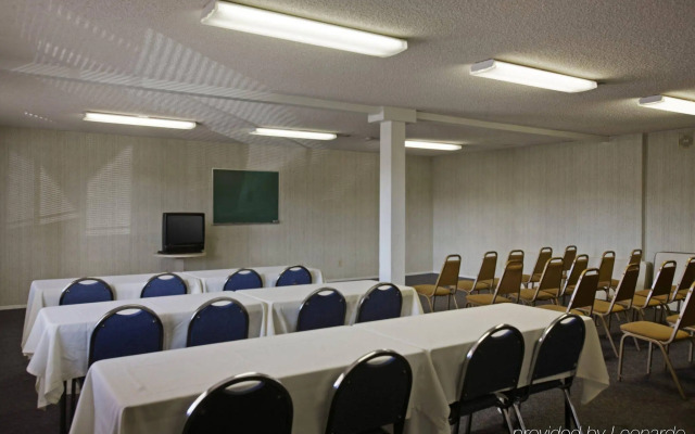 Days Inn by Wyndham Hemet