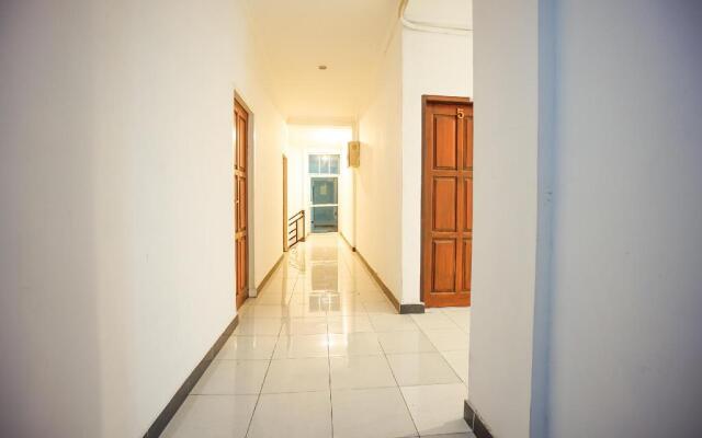 Oyo 1545 Bs Residence