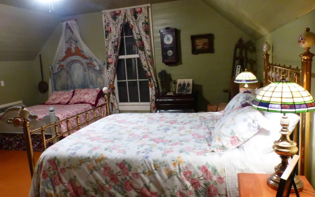 Mulberry Lavender Farm and B&B