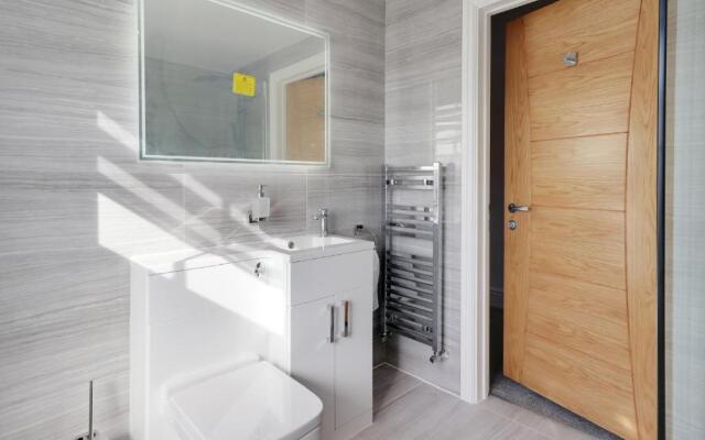 Master accommodation suite 3 sea view
