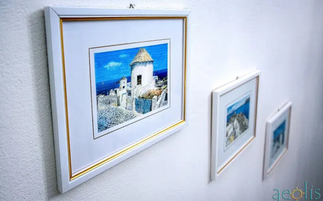 Lunar Santorini Hotel