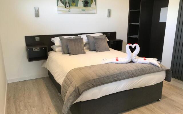 Parkknott Retreat Luxury Lodge with Private Hot Tub
