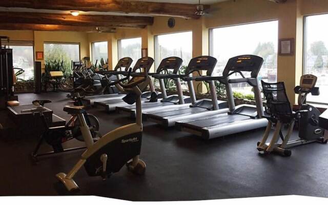 Whale's Tail Guest Suites