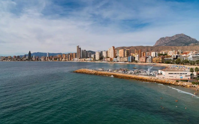Limehome Benidorm Calle Major