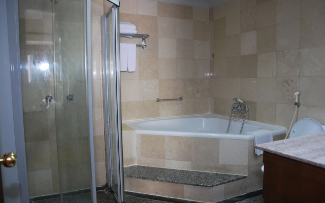 Planet Holiday Hotel & Residence