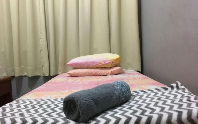 SPOT ON 89796 D'noor Budget Inn – Guest Rooms – Kota Bharu