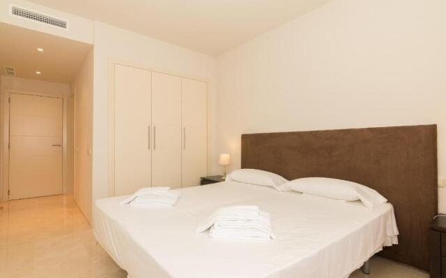 2214-Modern apt with private beach