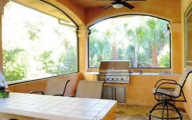 Pelican by RedAwning