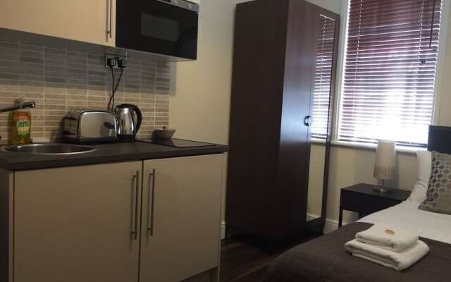 Aviva Guest House