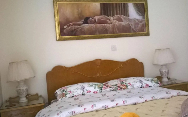 Elegant Athenian Apartment