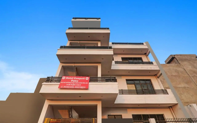 OYO Flagship 80553 Shubhangi Palace