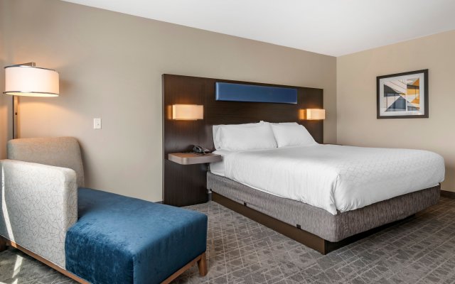 Holiday Inn Express & Suites Lancaster - Mount Joy, an IHG Hotel