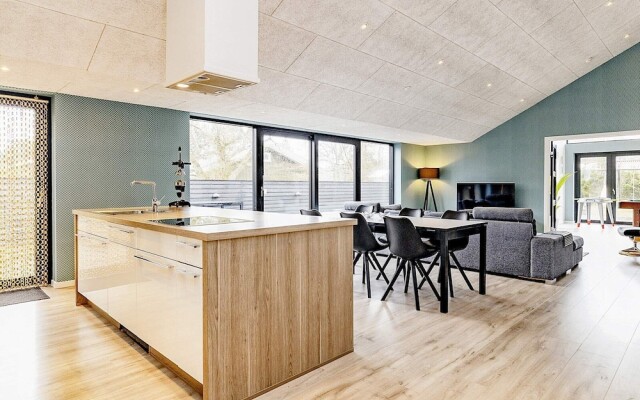 6 Person Holiday Home in Hals